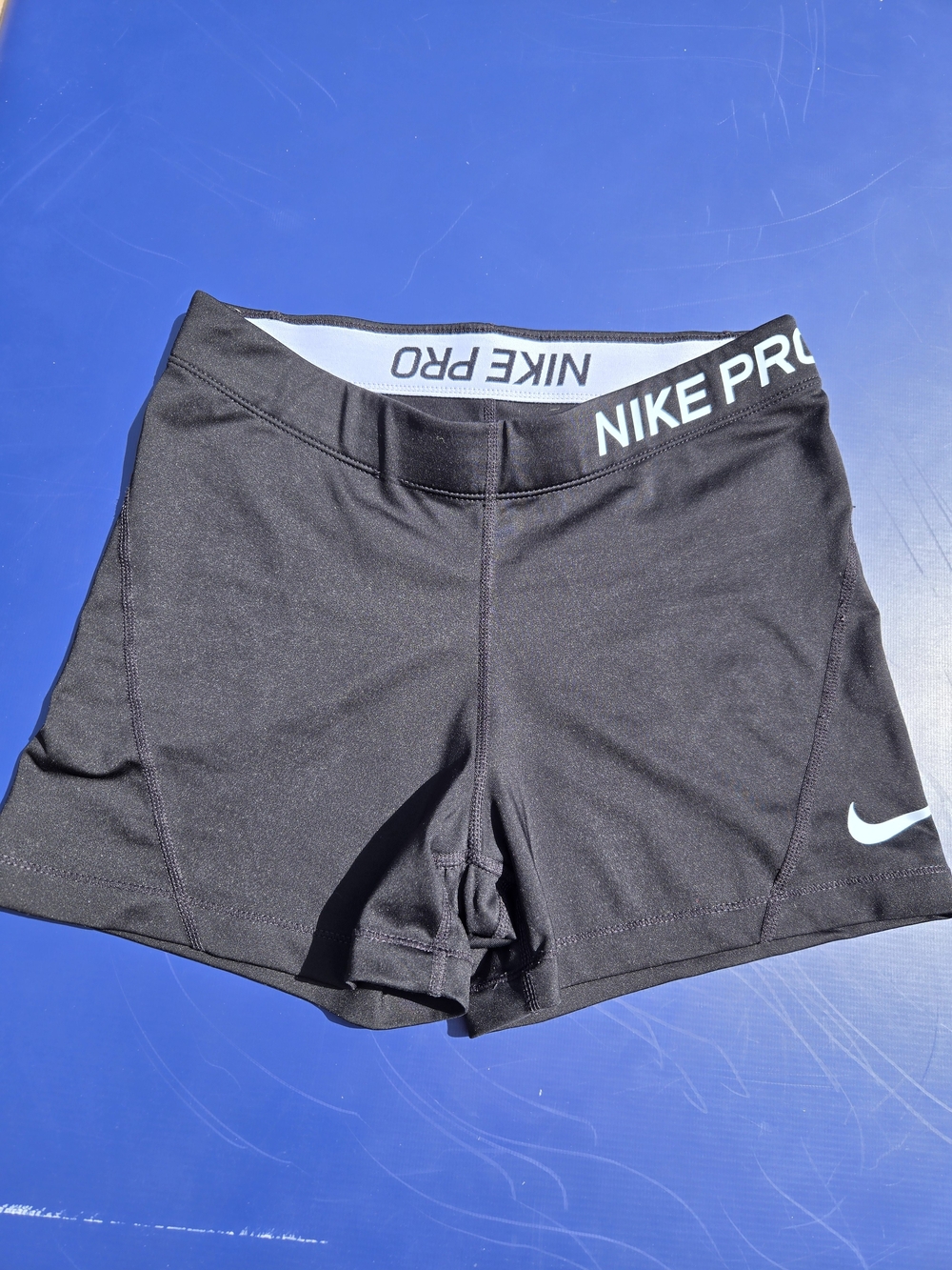 Nike Pro Black Women's Athletic Compression Shorts Size MED